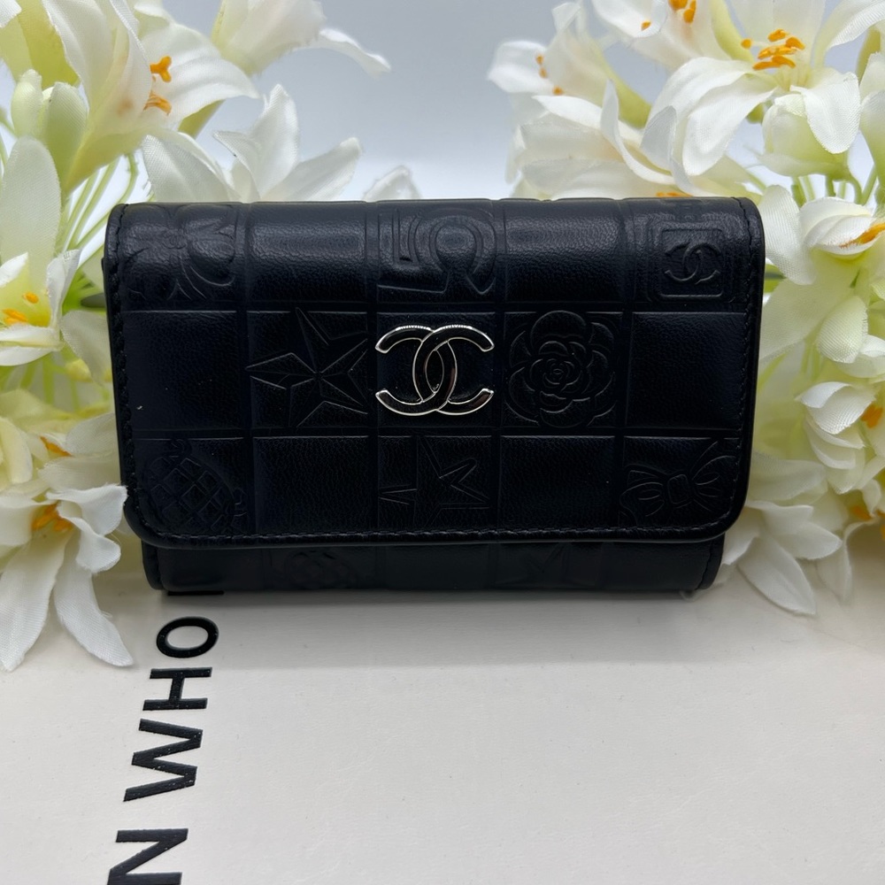 Chanel Camellia key holder